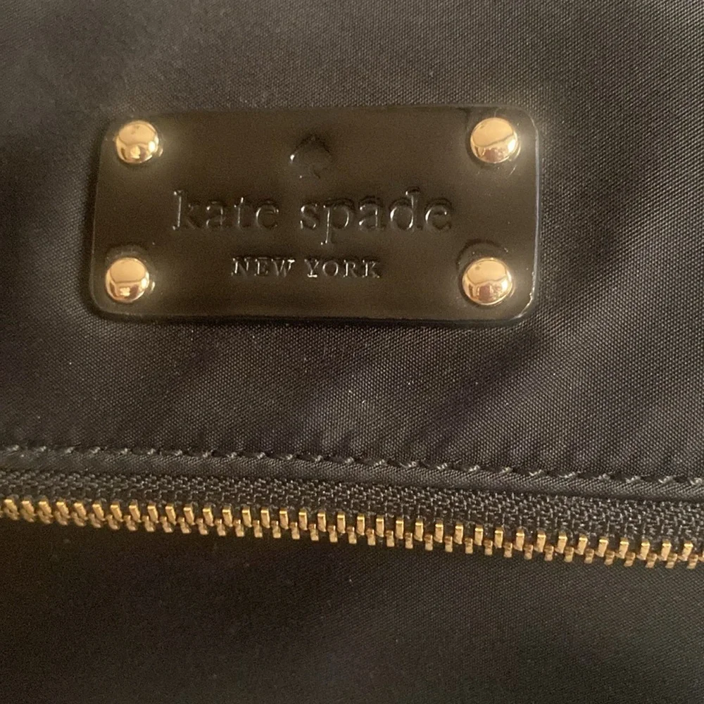 KATE SPADE Nylon bag w/patent leather trim! EUC! - Picture 8 of 16